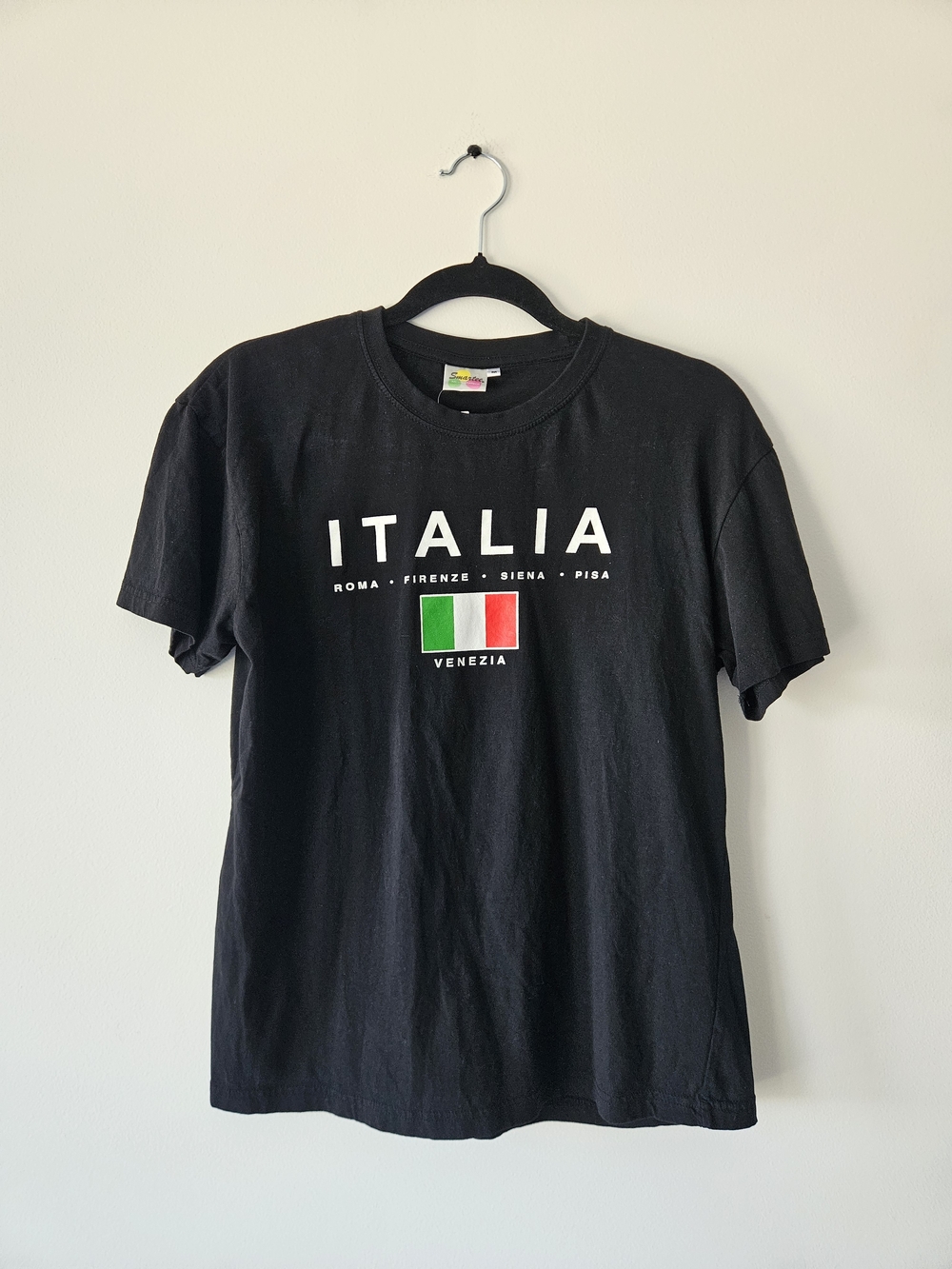 Vintage Italia Venezia Graphic Tee - Black with Green & Red Flag